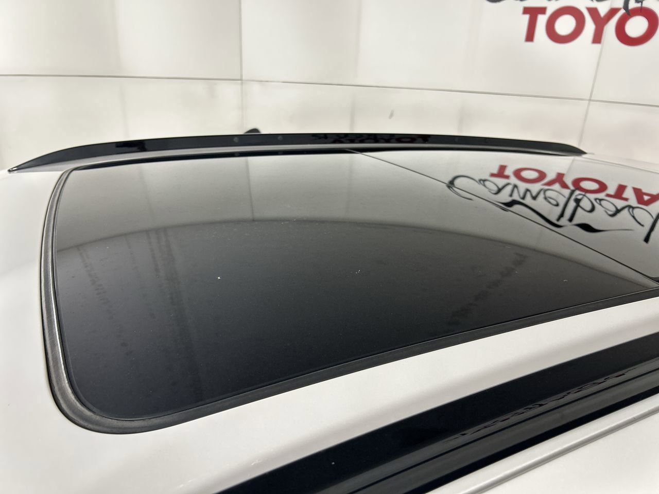 Used 2025 Honda Prologue Elite image 11