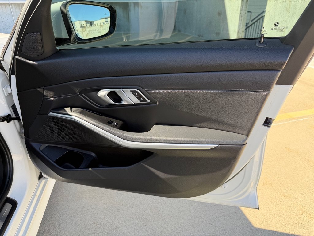 Used 2019 BMW 330i xDrive Sedan w/ Premium Package AWD/4WD image 28