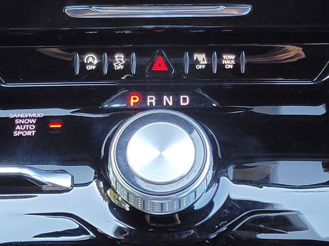 Certified 2024 Jeep Wagoneer L Base w/ Rear Seat Video Group 1 image 30