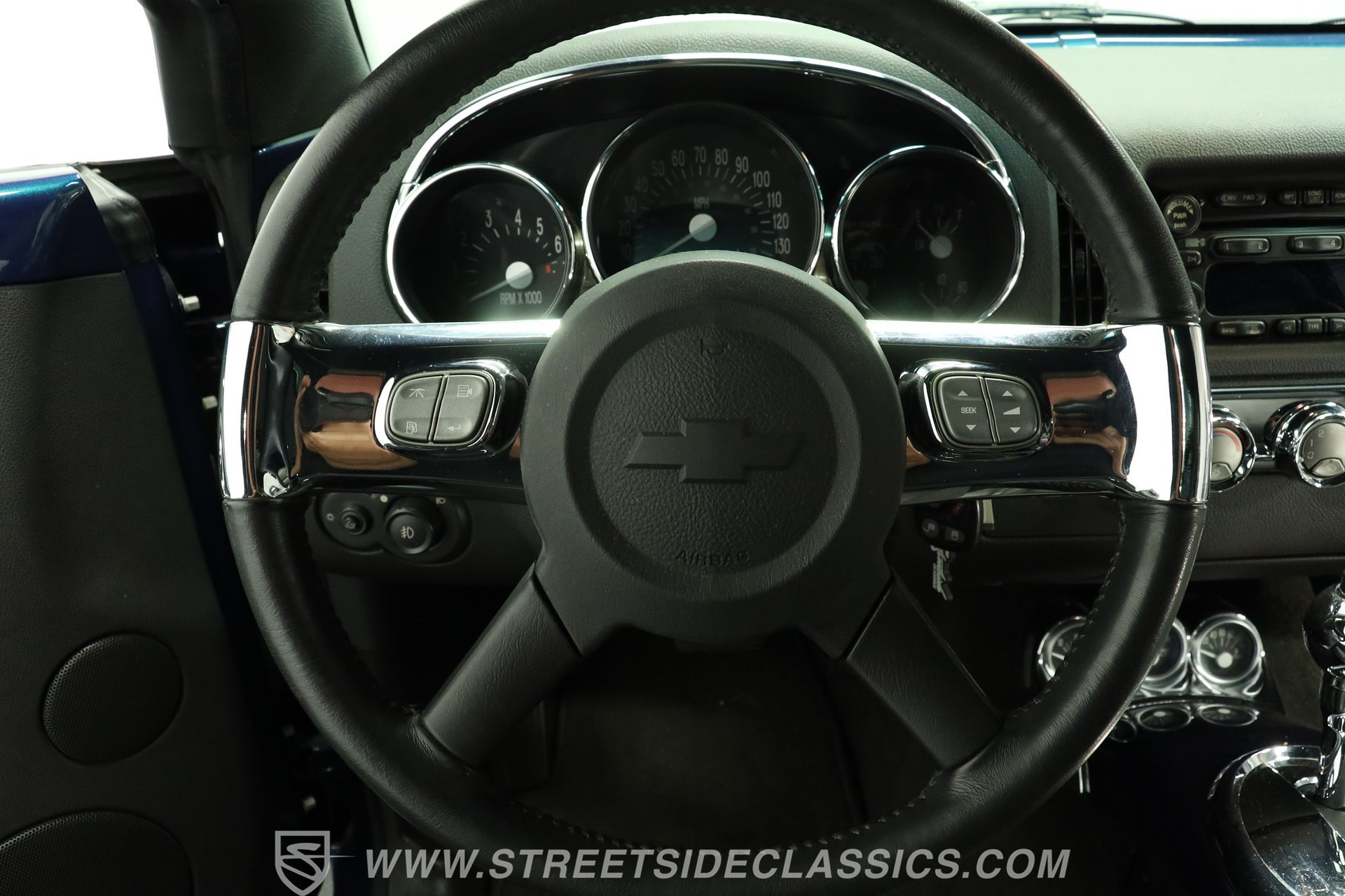Used 2006 Chevrolet SSR w/ Preferred Equipment Group RWD image 36