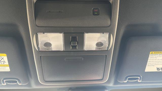 Used 2025 Nissan Frontier PRO-4X image 27