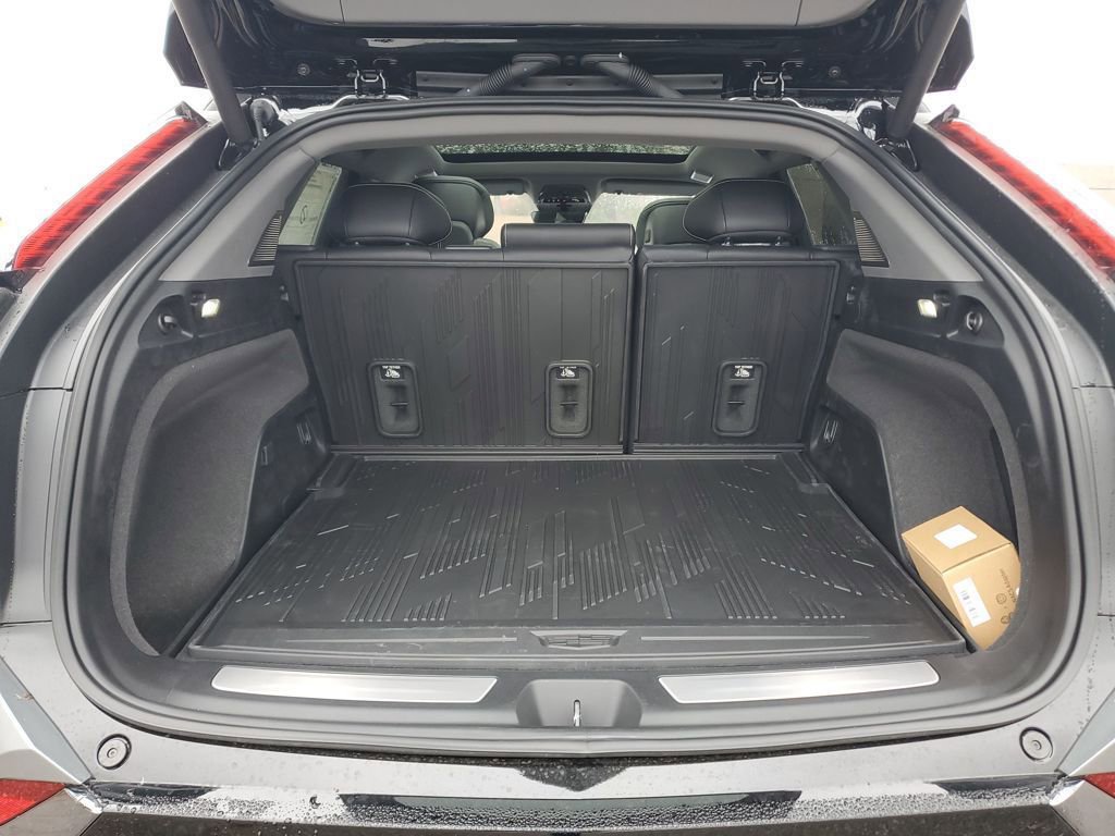 New 2026 Cadillac Optiq Sport 1 image 28