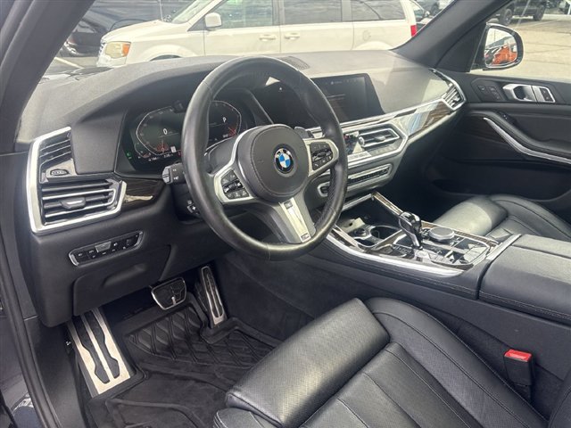 Used 2019 BMW X5 xDrive40i w/ M Sport Package AWD/4WD image 10