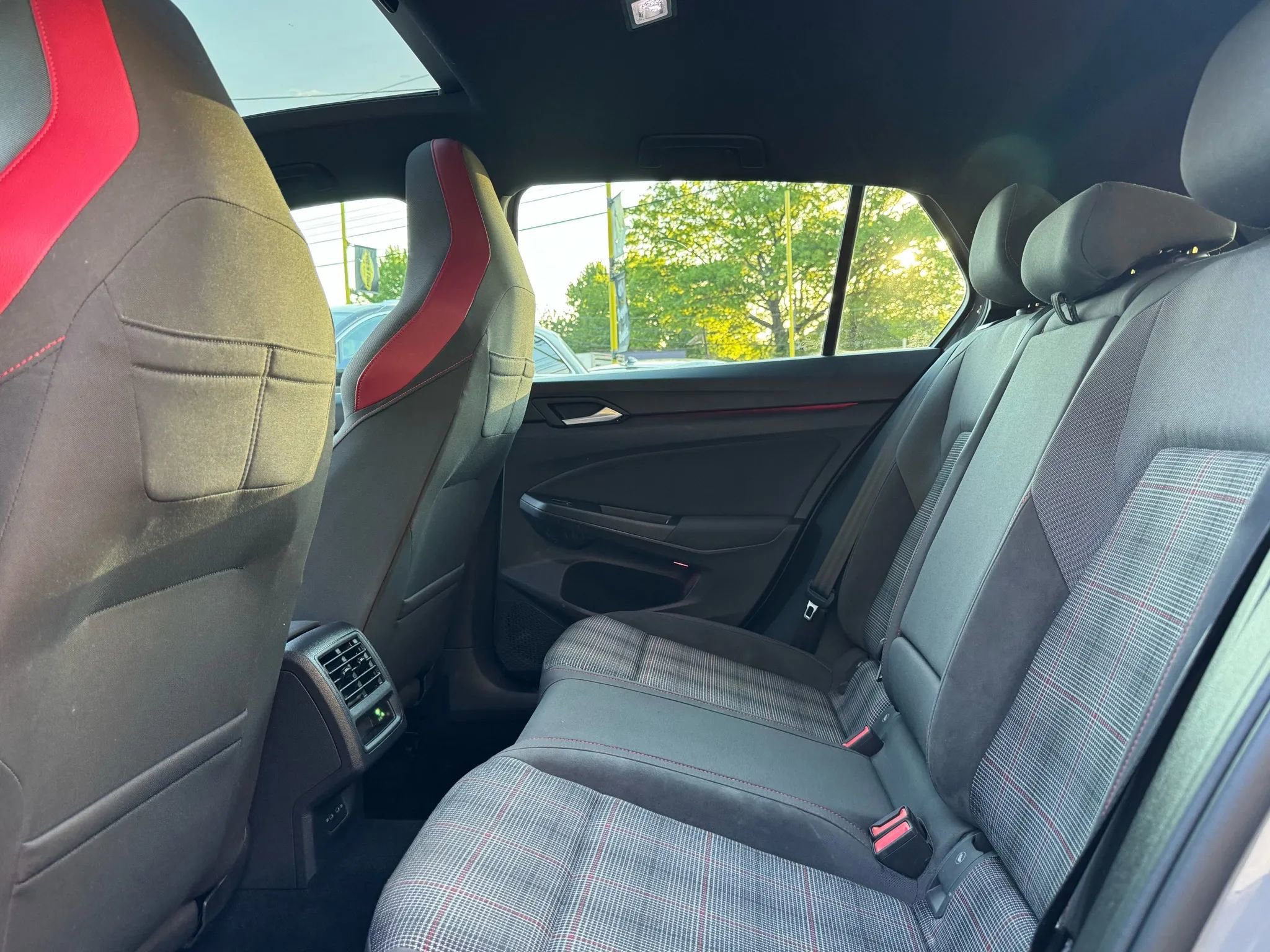 Used 2022 Volkswagen GTI SE image 26