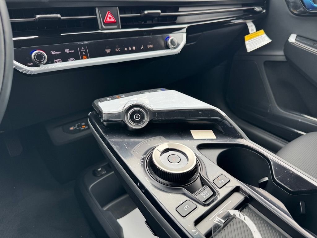 New 2025 Kia EV6 Wind image 15
