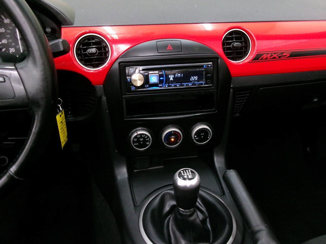 Used 2013 MAZDA MX-5 Miata Club image 28