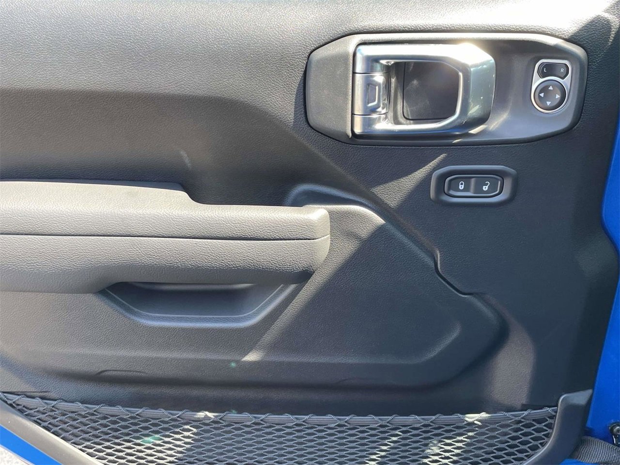 New 2025 Jeep Gladiator Sport image 28