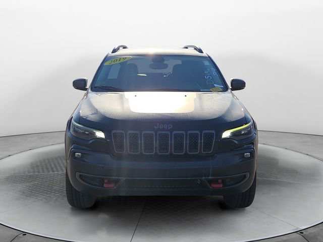 Used 2019 Jeep Cherokee Trailhawk image 8