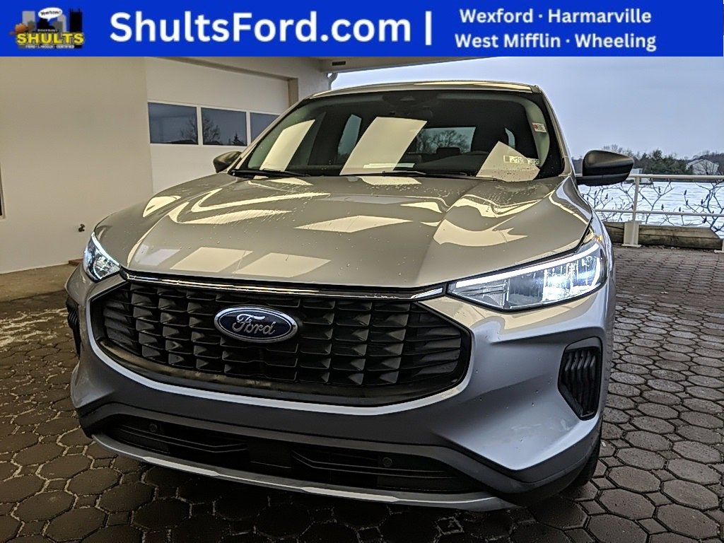 Used 2023 Ford Escape Active image 1