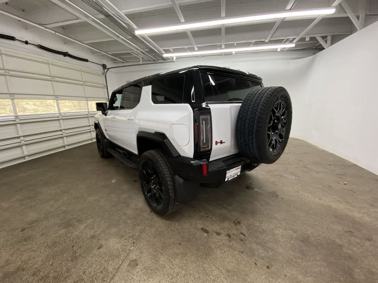 Used 2024 GMC Hummer EV 2X w/ LPO, Sport Package AWD/4WD image 4