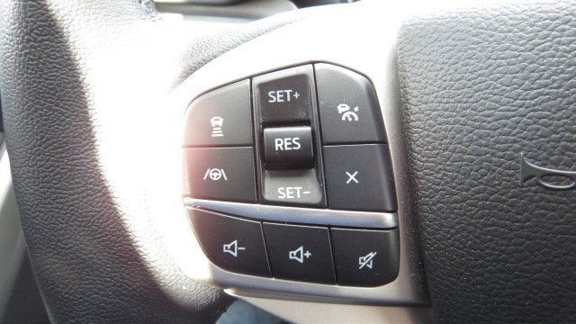 Certified 2022 Ford Explorer XLT w/ Equipment Group 202A image 24