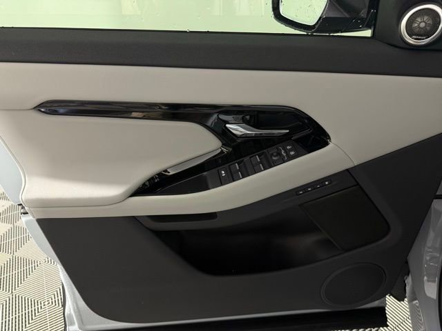 New 2026 Land Rover Range Rover Evoque S image 15