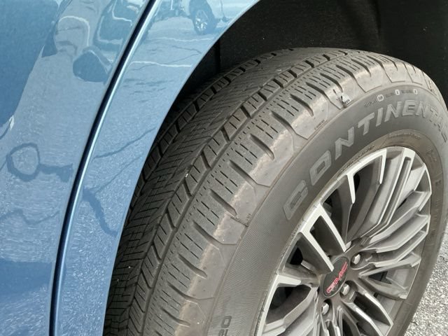 Used 2025 GMC Yukon Elevation RWD image 14