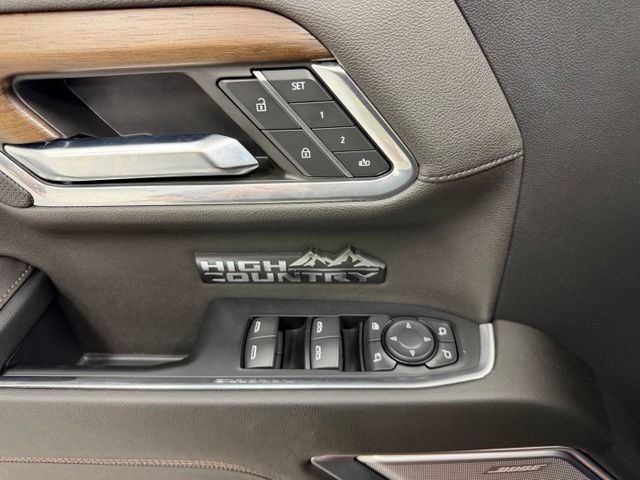 Certified 2024 Chevrolet Silverado 1500 High Country w/ High Country Premium Package AWD/4WD image 21