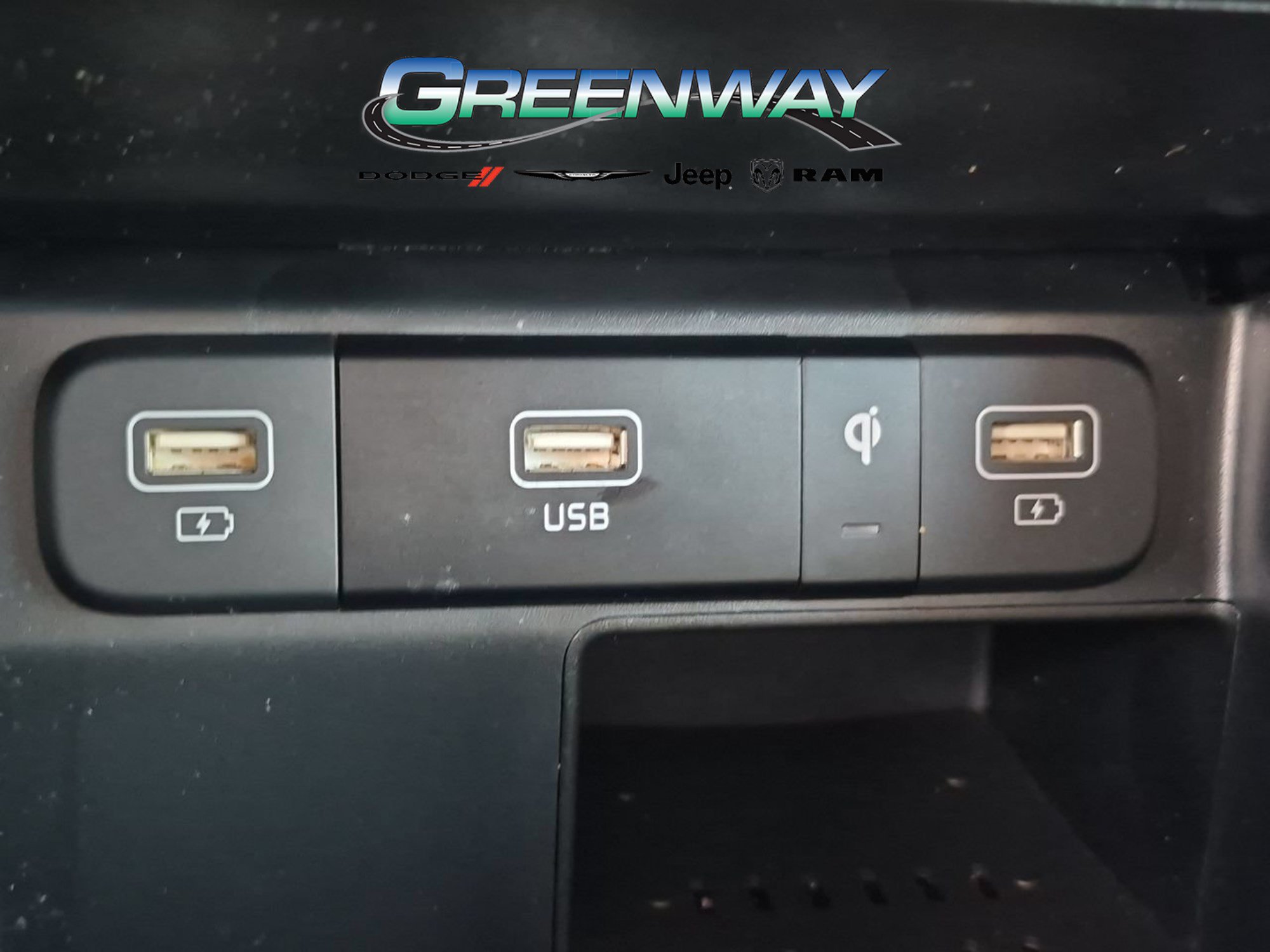 Used 2023 Kia Sorento S FWD image 19
