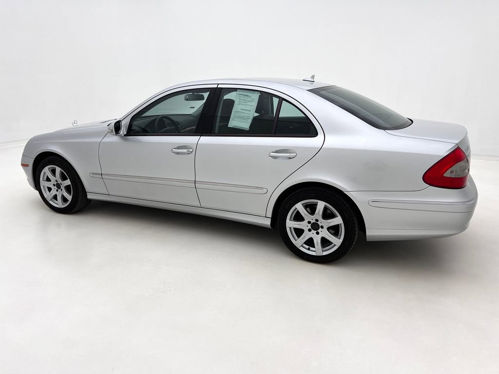 Used 2008 Mercedes-Benz E 350 4MATIC Sedan image 10