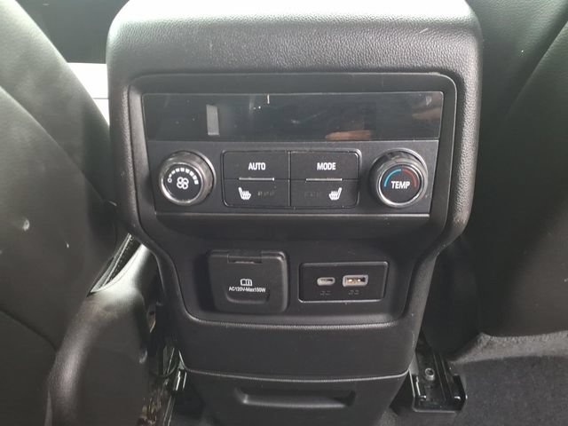Used 2021 GMC Acadia SLT w/ Technology Package FWD image 15