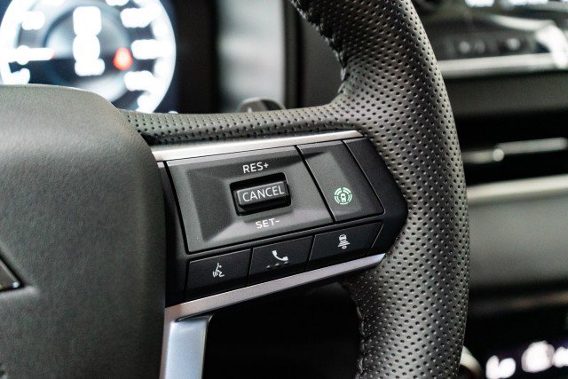 New 2025 Mitsubishi Outlander SEL image 16