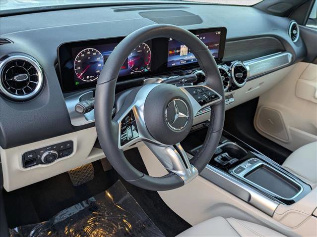 Used 2026 Mercedes-Benz GLB 250 image 10