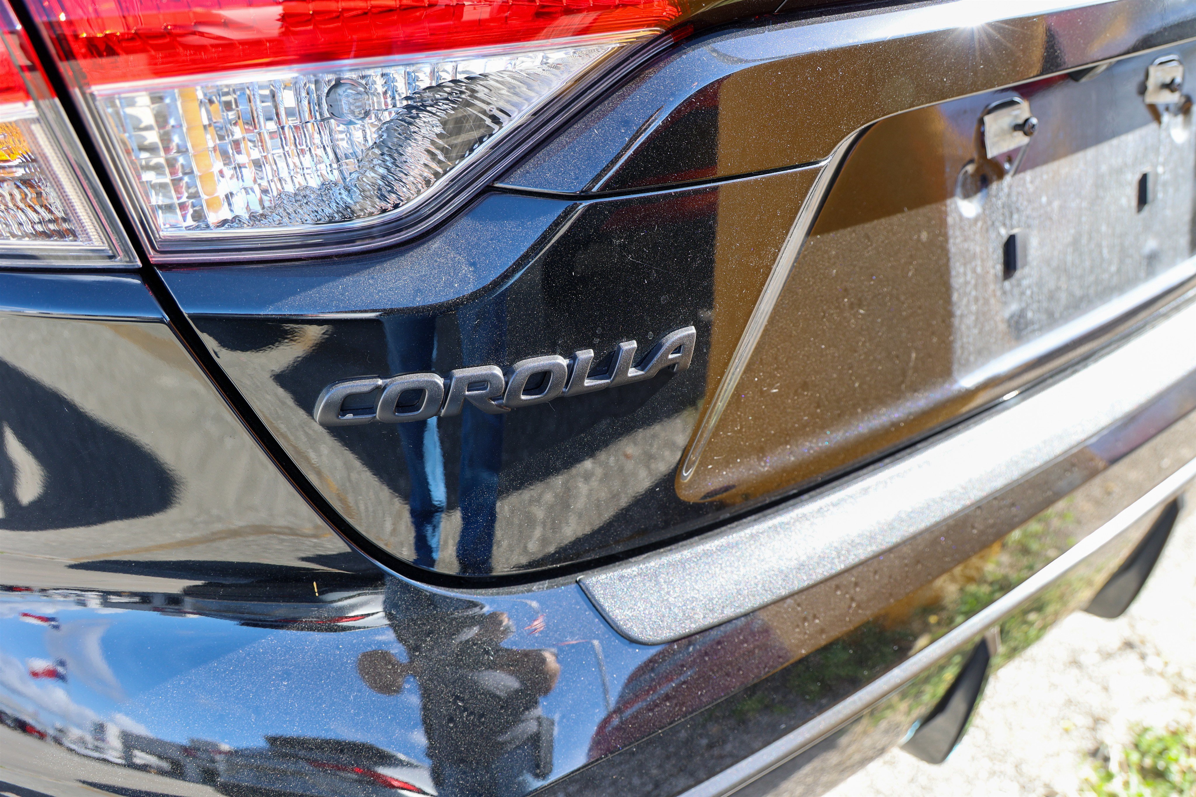 Used 2025 Toyota Corolla SE FWD image 12