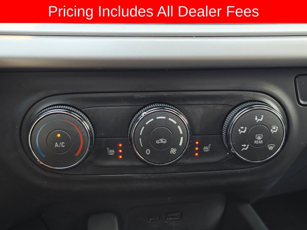 Used 2024 Chevrolet Trax RS w/ Driver Confidence Package FWD image 19