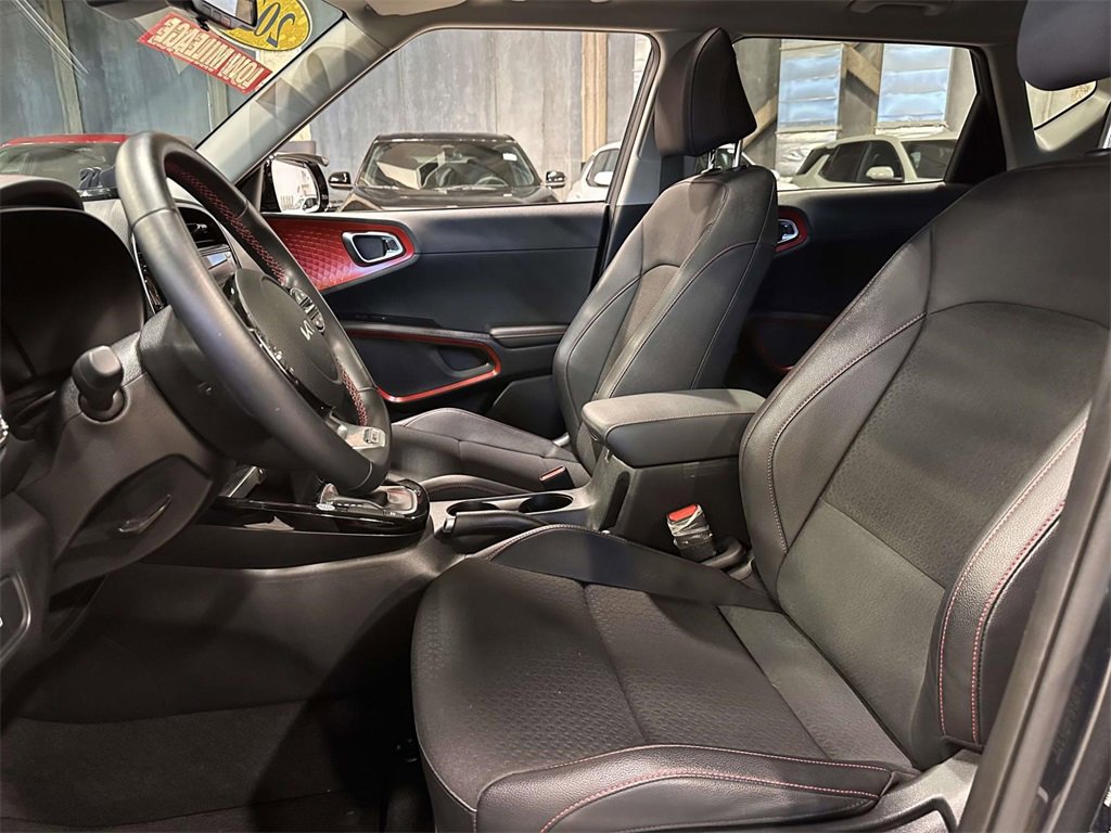 Used 2024 Kia Soul GT-Line image 17