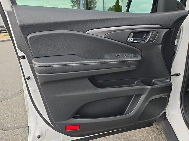 Certified 2023 Honda Ridgeline RTL image 12