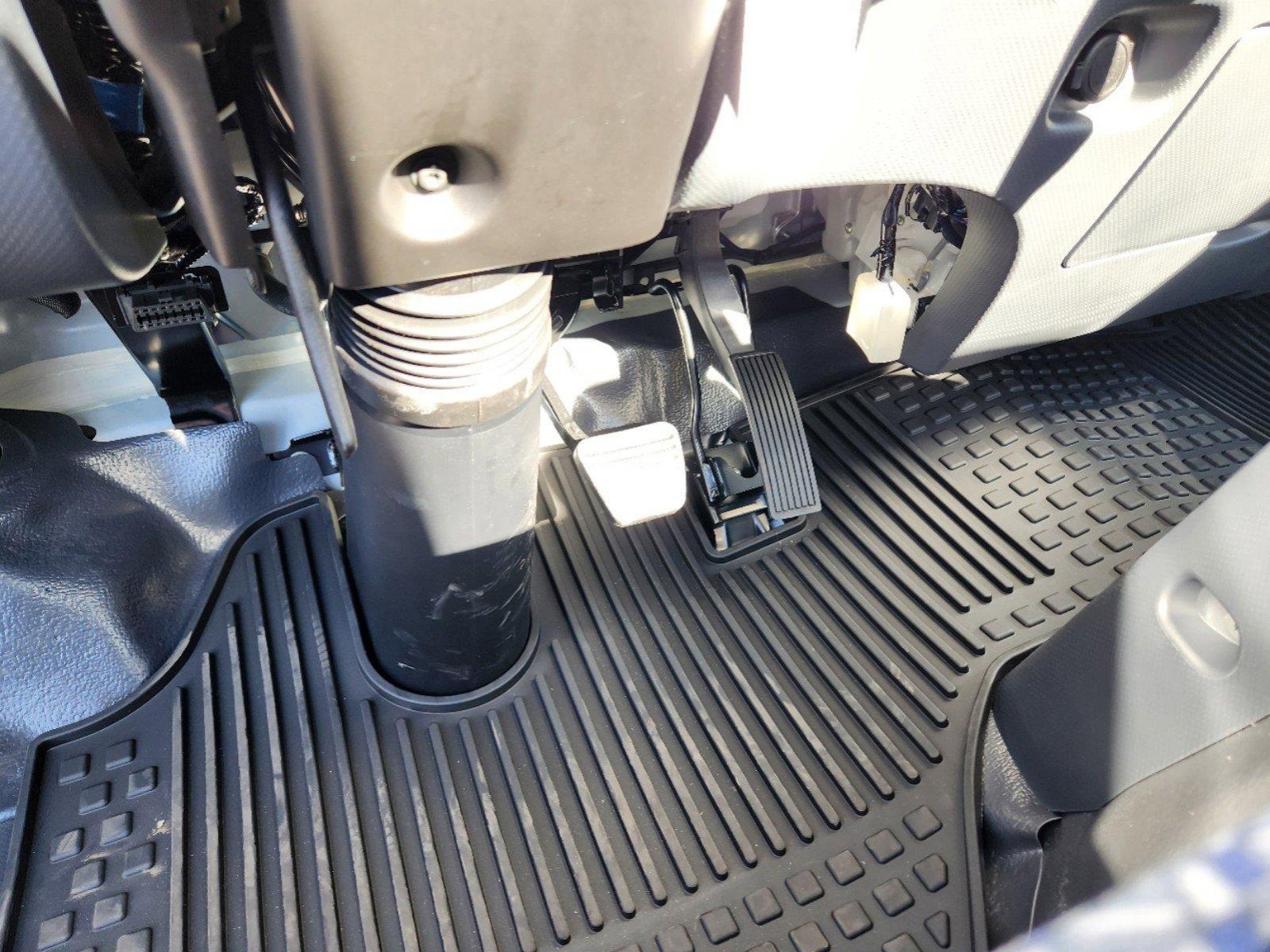 New 2025 Chevrolet Low Cab Forward image 27