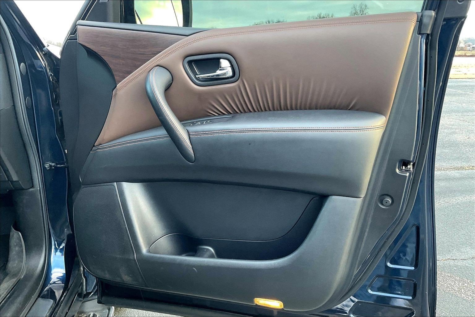 Used 2020 Nissan Armada Platinum w/ Platinum Reserve Package image 20