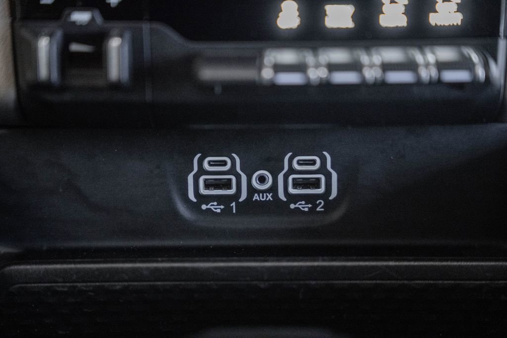 Used 2022 RAM 1500 Laramie AWD/4WD image 33