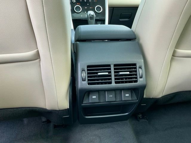 Used 2023 Land Rover Discovery Sport SE image 13