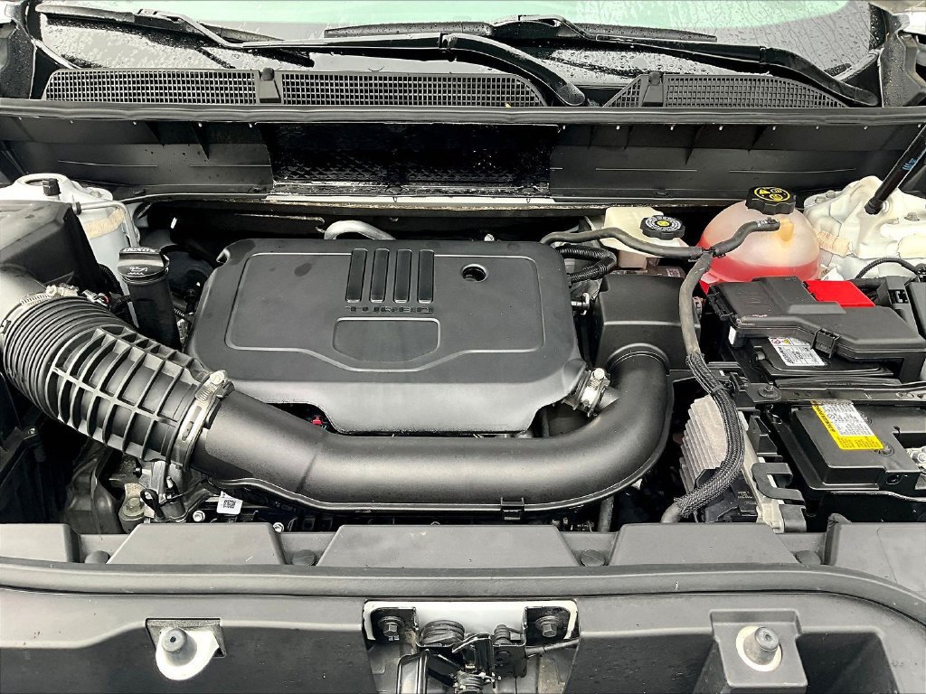 Used 2023 GMC Acadia SLE FWD image 33