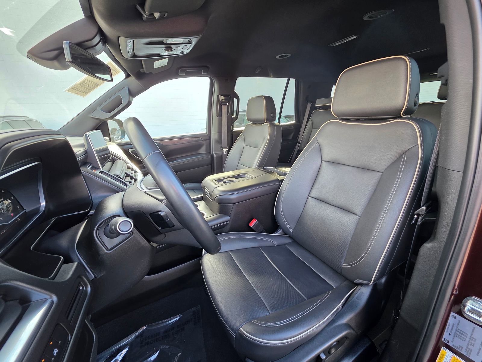 Used 2023 GMC Yukon SLT image 11