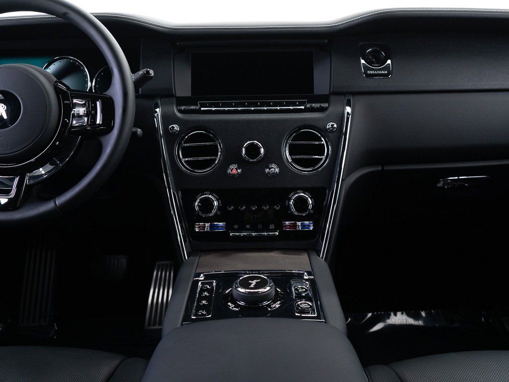 Certified 2024 Rolls-Royce Cullinan image 37