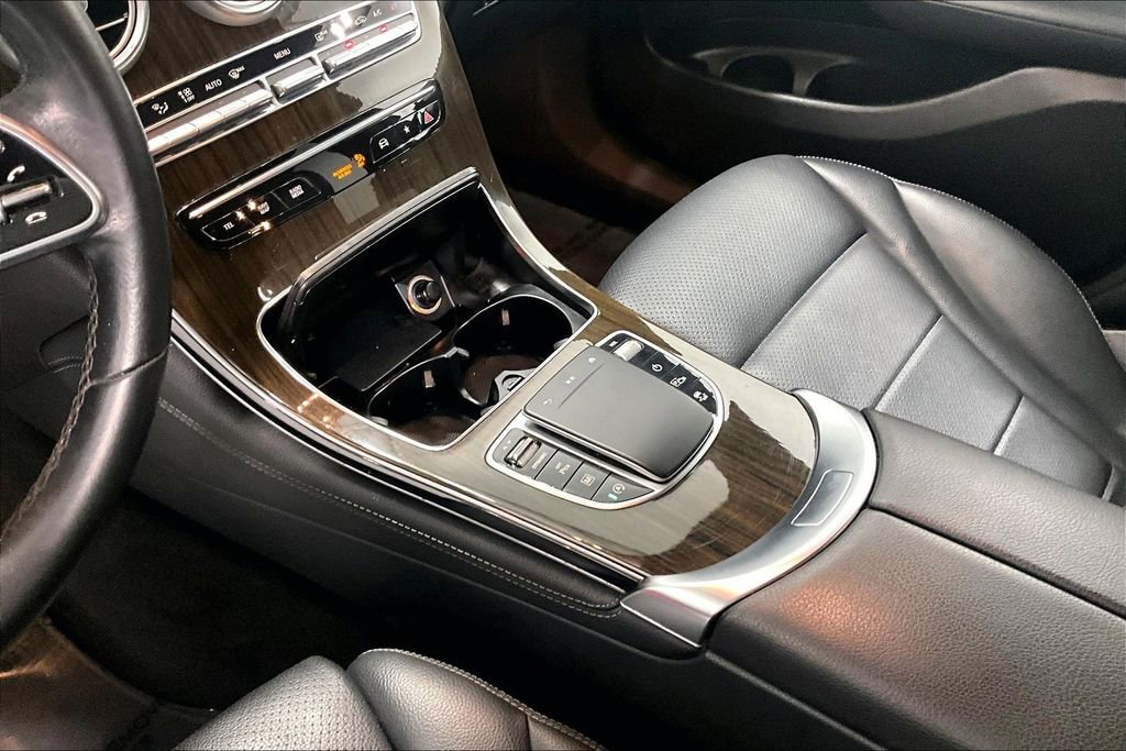 Used 2021 Mercedes-Benz GLC 300 image 14