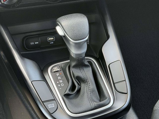 Used 2025 Kia Soul LX w/ LX Technology Package FWD image 22