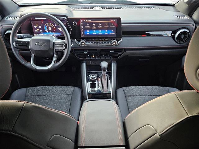 Used 2024 Chevrolet Colorado Z71 w/ Z71 Convenience Package 2 image 19