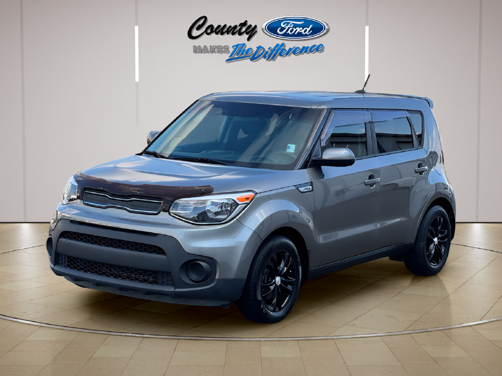 Used 2019 Kia Soul FWD image 2