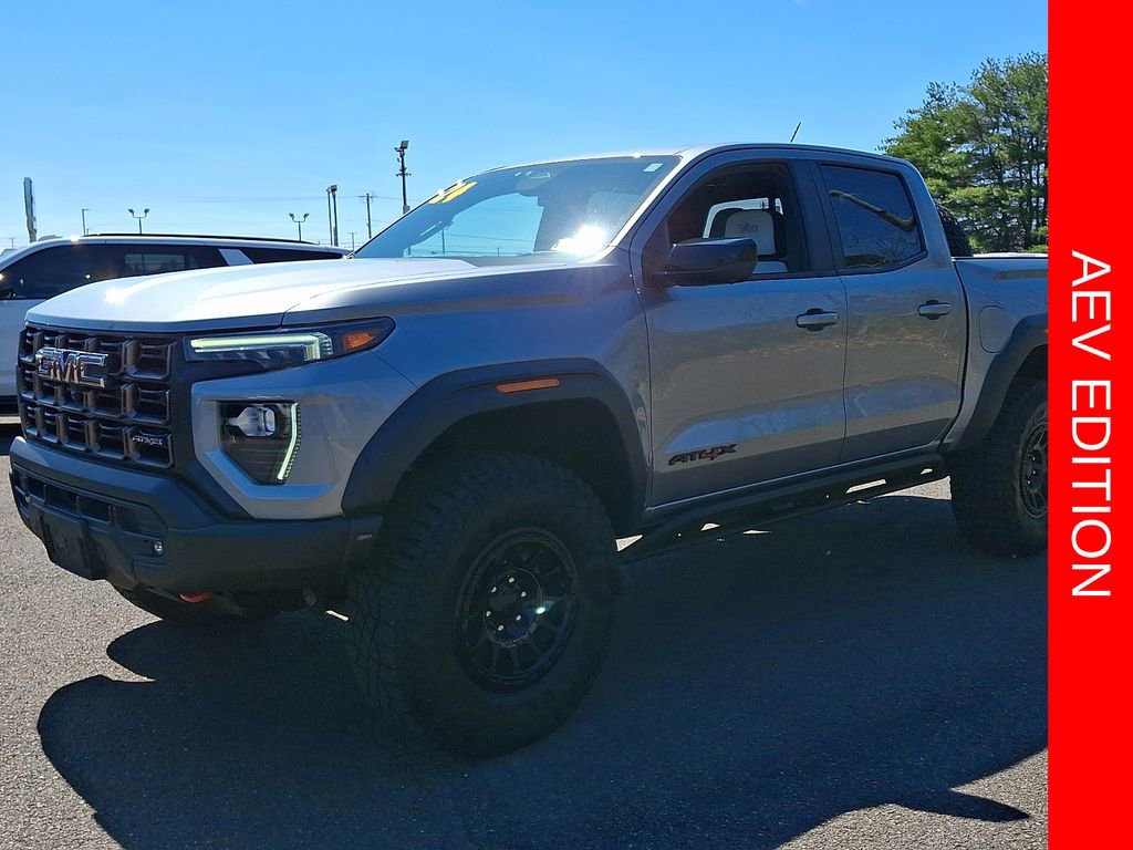 Used 2024 GMC Canyon AT4X w/ AT4X AEV Edition AWD/4WD image 3