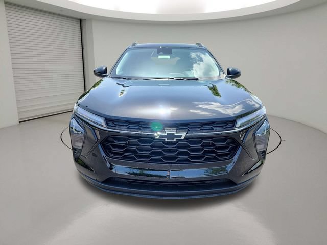 New 2026 Chevrolet Trax LT w/ Driver Confidence Package FWD image 2