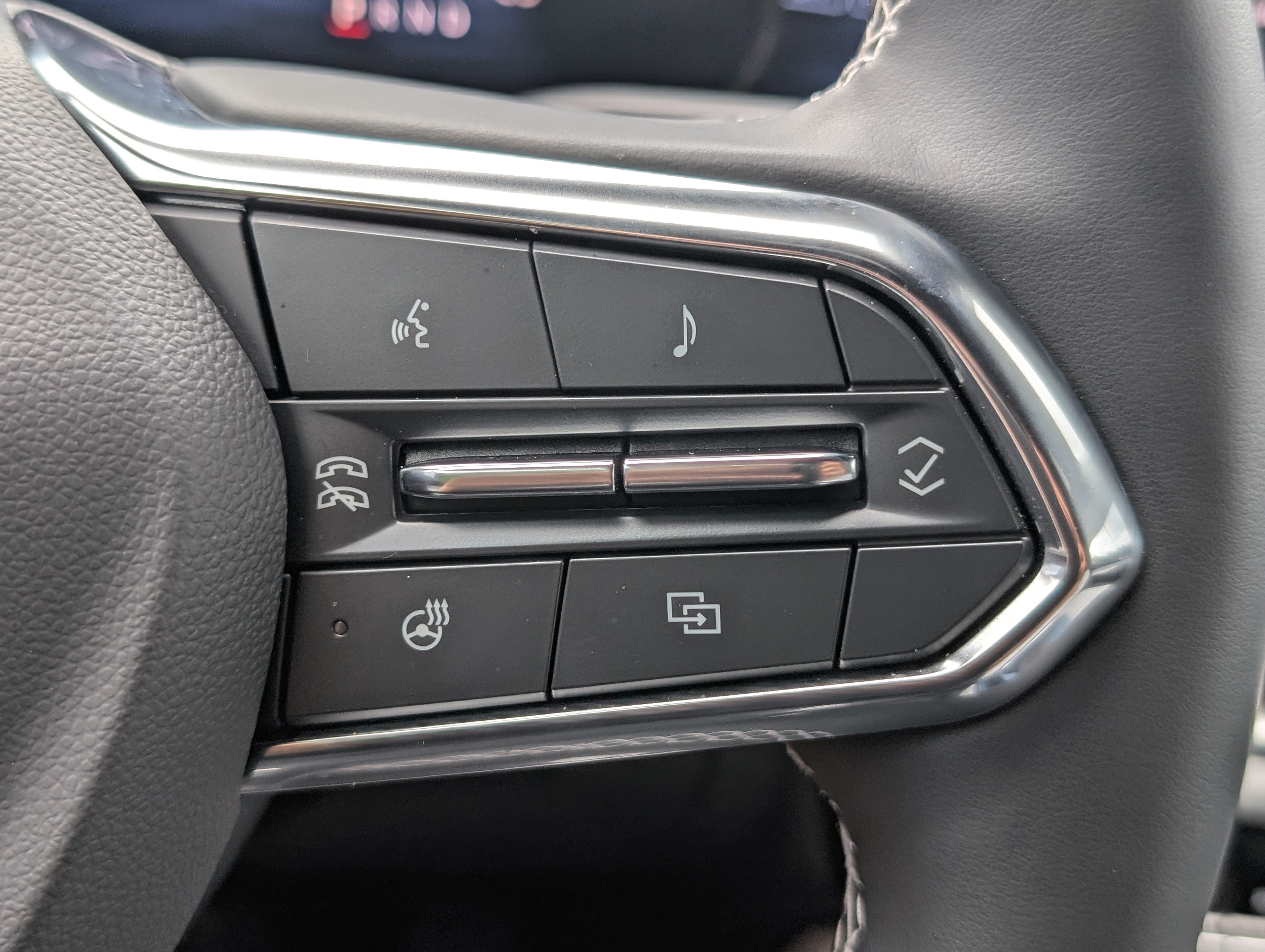 Used 2024 Chevrolet Equinox EV LT FWD image 32