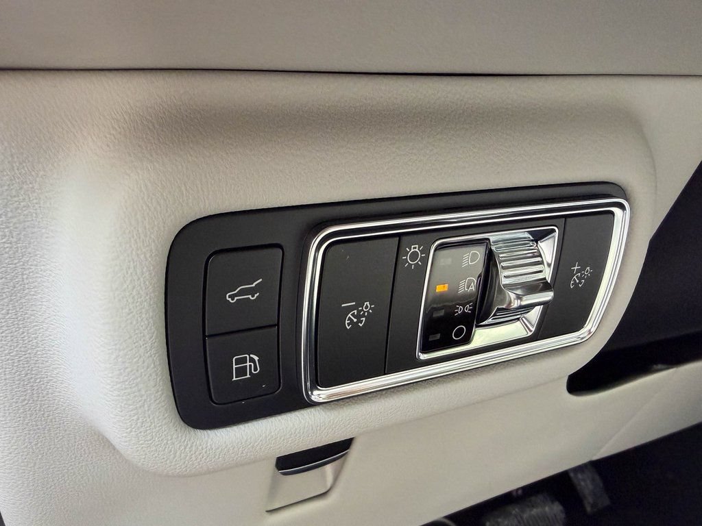 New 2026 Lincoln Nautilus Premier w/ Equipment Group 102A AWD/4WD image 11