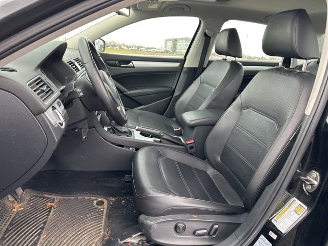 Used 2013 Volkswagen Passat 2.5 SE image 17