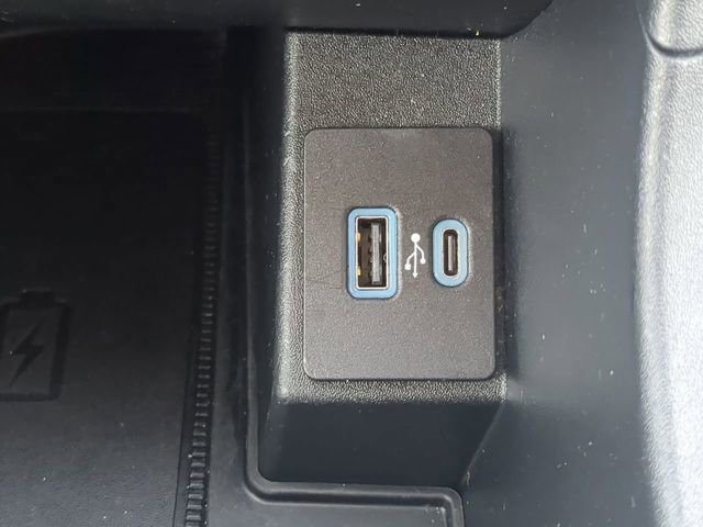 Used 2024 Ford Edge Titanium image 26