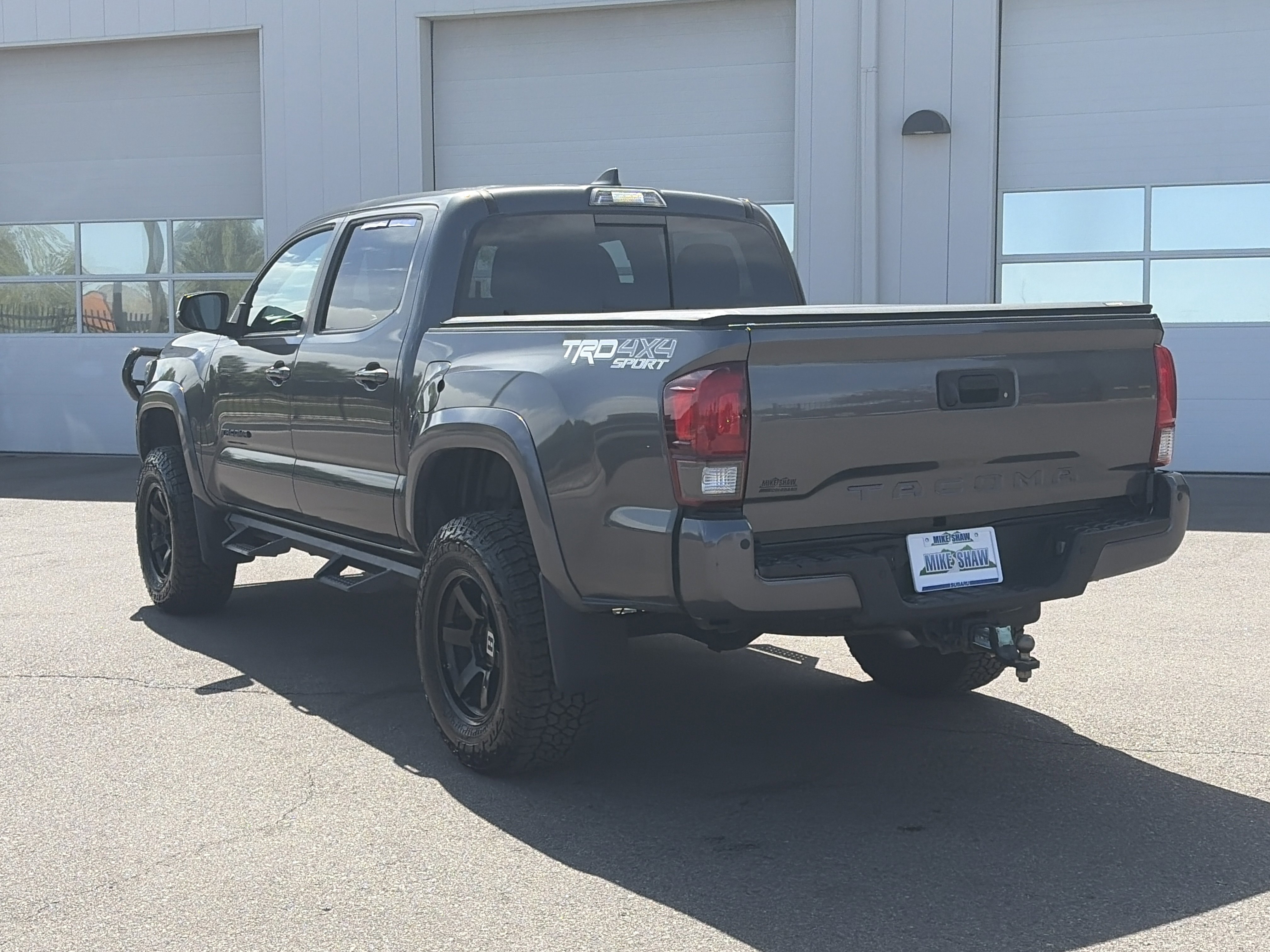 Used 2018 Toyota Tacoma TRD Sport w/ Technology Package AWD/4WD image 7