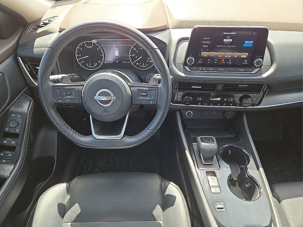 Used 2022 Nissan Rogue SV w/ SV Premium Package image 18