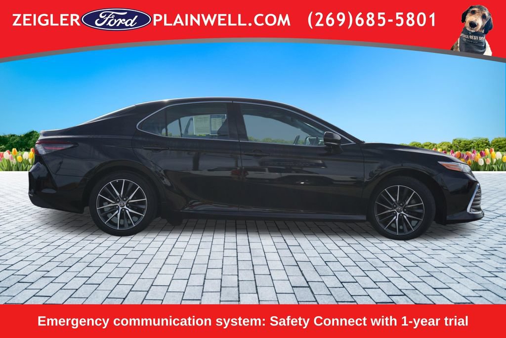 Used 2022 Toyota Camry XLE w/ Navigation Upgrade Package FWD image 6
