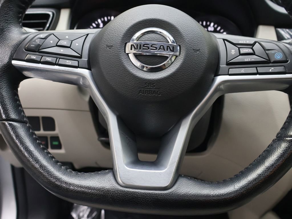 Used 2022 Nissan Rogue Sport SL w/ Premium Package image 19