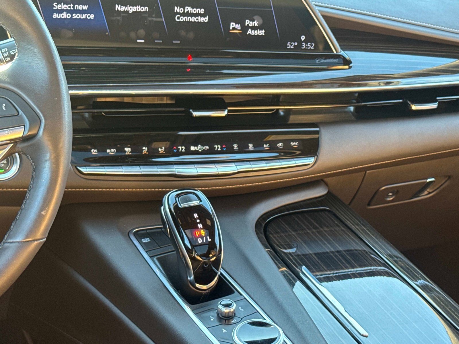 Used 2021 Cadillac Escalade Premium Luxury image 4