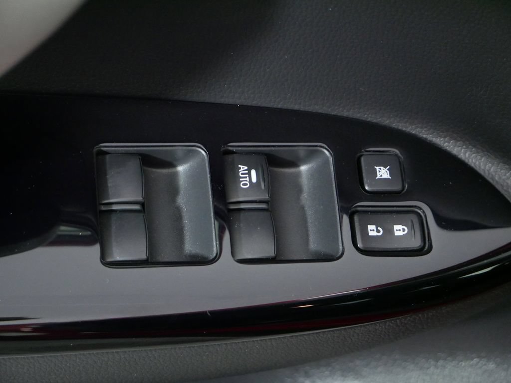 Used 2023 Mitsubishi Eclipse Cross LE AWD/4WD image 21